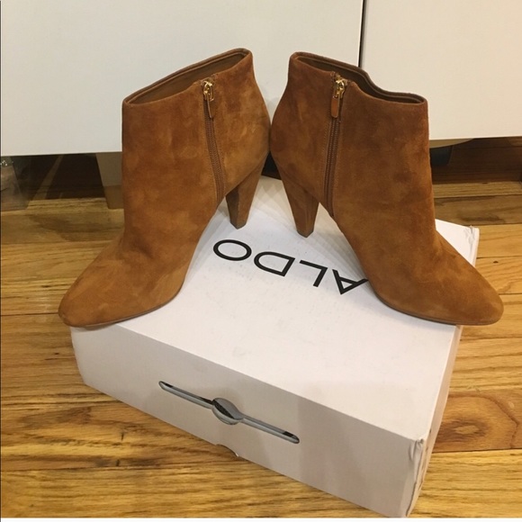 ALDO caramel bootie suede size 7.5 never worn - Picture 1 of 6